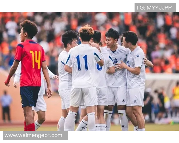 全运会回顾：上海足球队展现灵活战术与团队配合的精彩表现